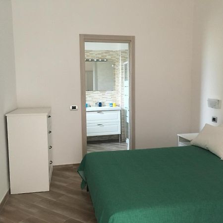 La Finestra Sul Giardino Apartment อีสเกีย ภายนอก รูปภาพ