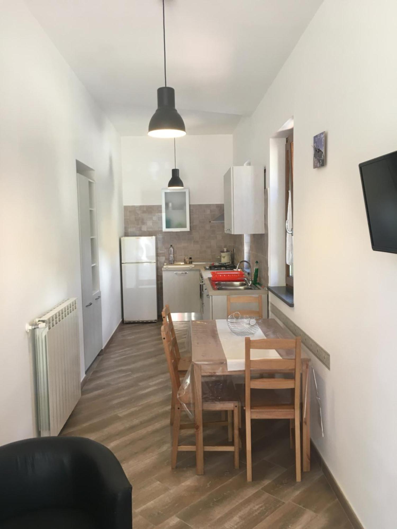 La Finestra Sul Giardino Apartment อีสเกีย ภายนอก รูปภาพ